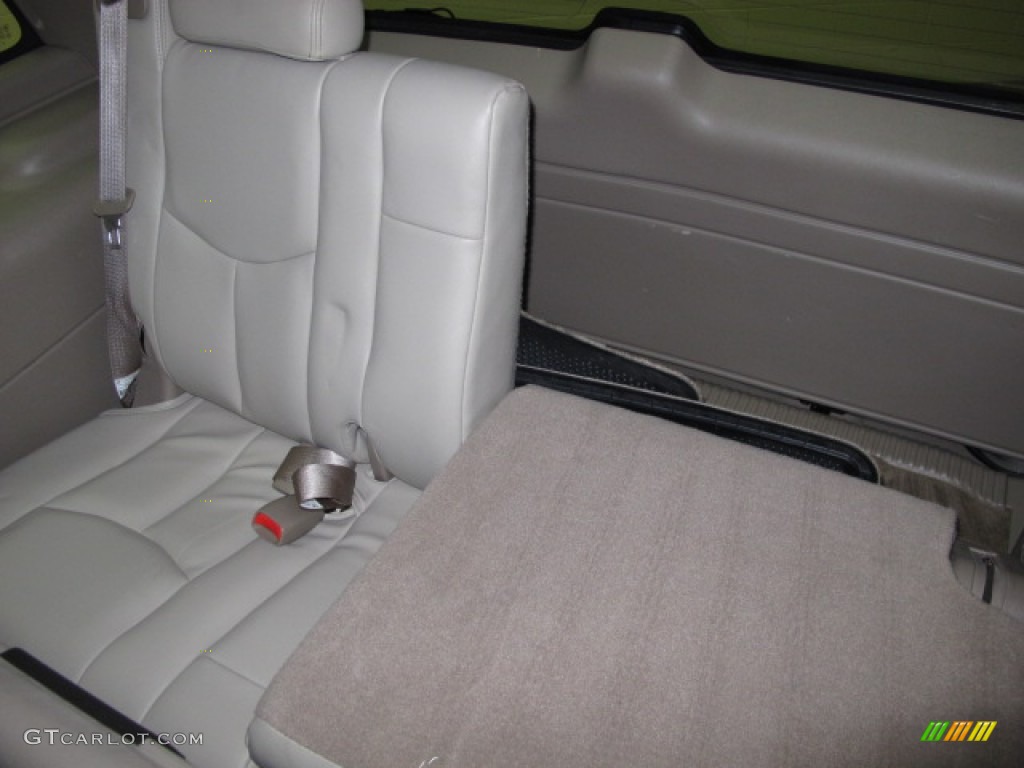 2004 Tahoe LT 4x4 - Silver Birch Metallic / Tan/Neutral photo #20