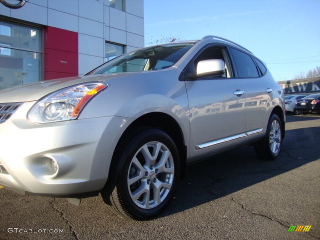 2011 Rogue SL AWD - Silver Ice Metallic / Black photo #2