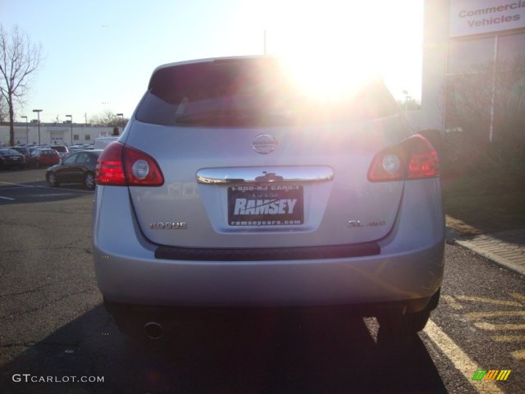 2011 Rogue SL AWD - Silver Ice Metallic / Black photo #4