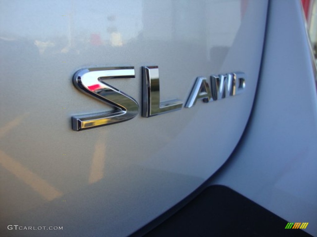 2011 Rogue SL AWD - Silver Ice Metallic / Black photo #5
