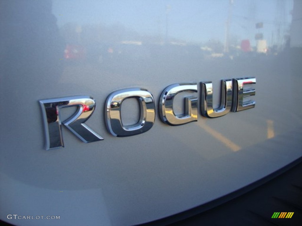 2011 Rogue SL AWD - Silver Ice Metallic / Black photo #7