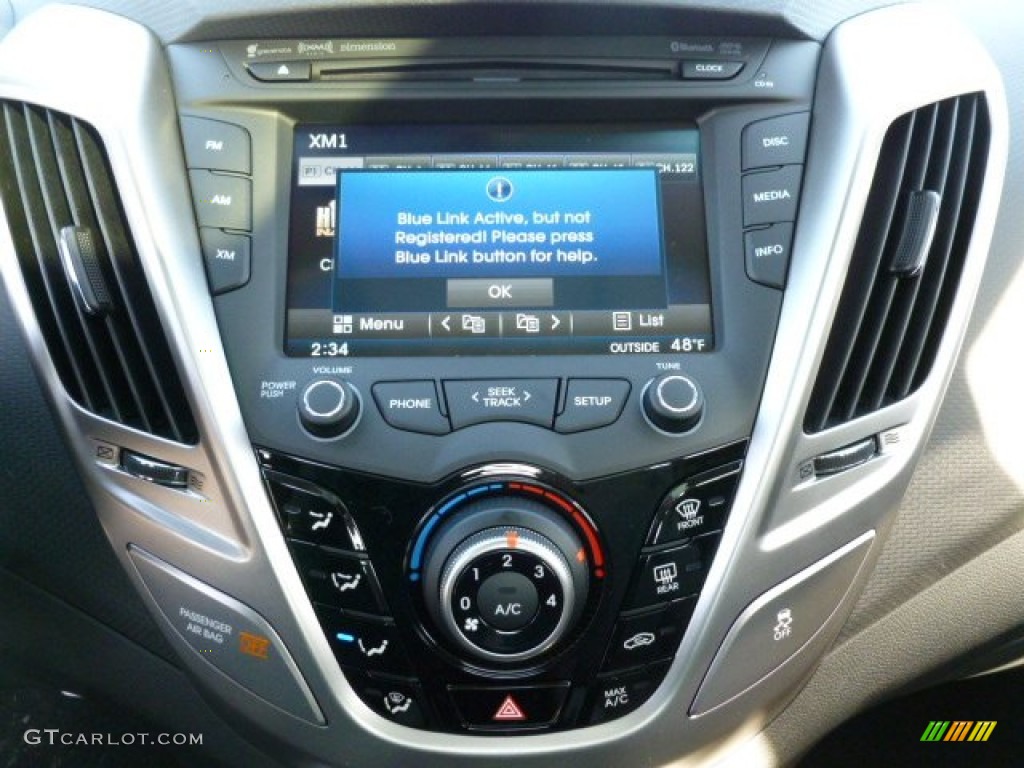 2012 Hyundai Veloster Standard Veloster Model Controls Photo #60607706