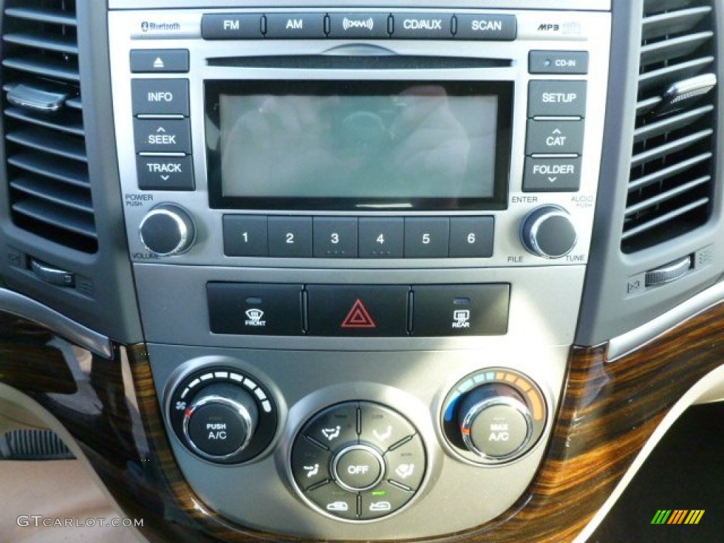 2012 Hyundai Santa Fe GLS AWD Controls Photo #60607880