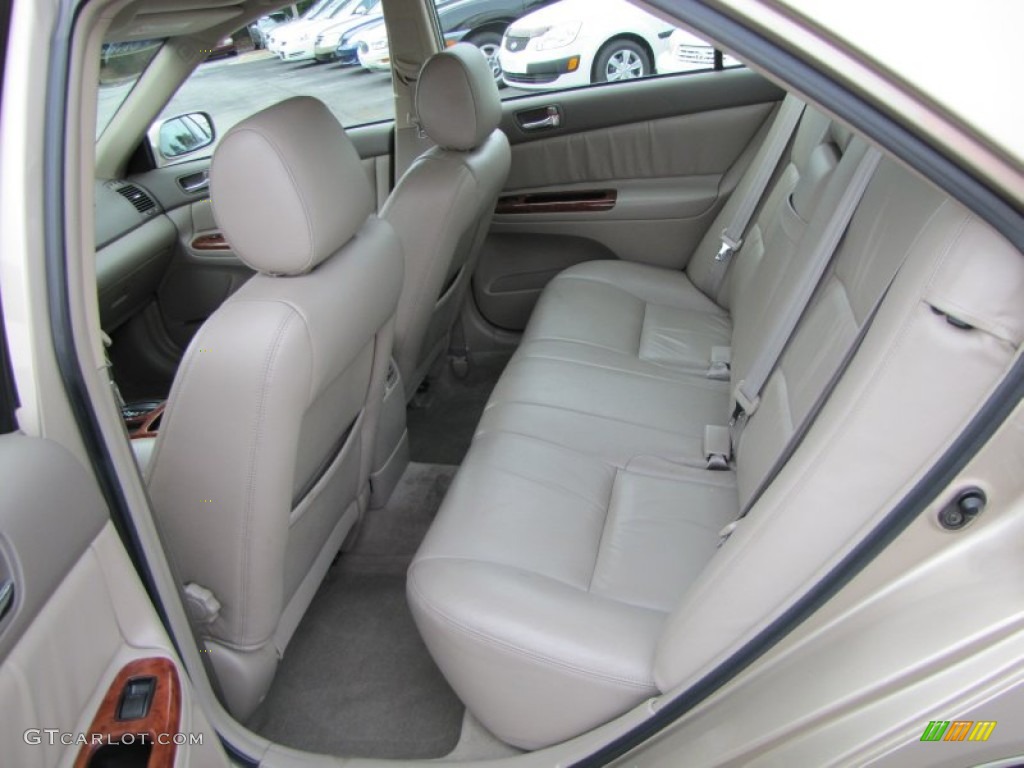 Taupe Interior 2002 Toyota Camry XLE V6 Photo #60612149