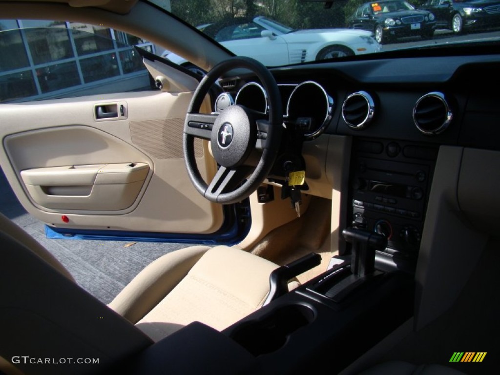 2007 Mustang V6 Deluxe Coupe - Vista Blue Metallic / Medium Parchment photo #13