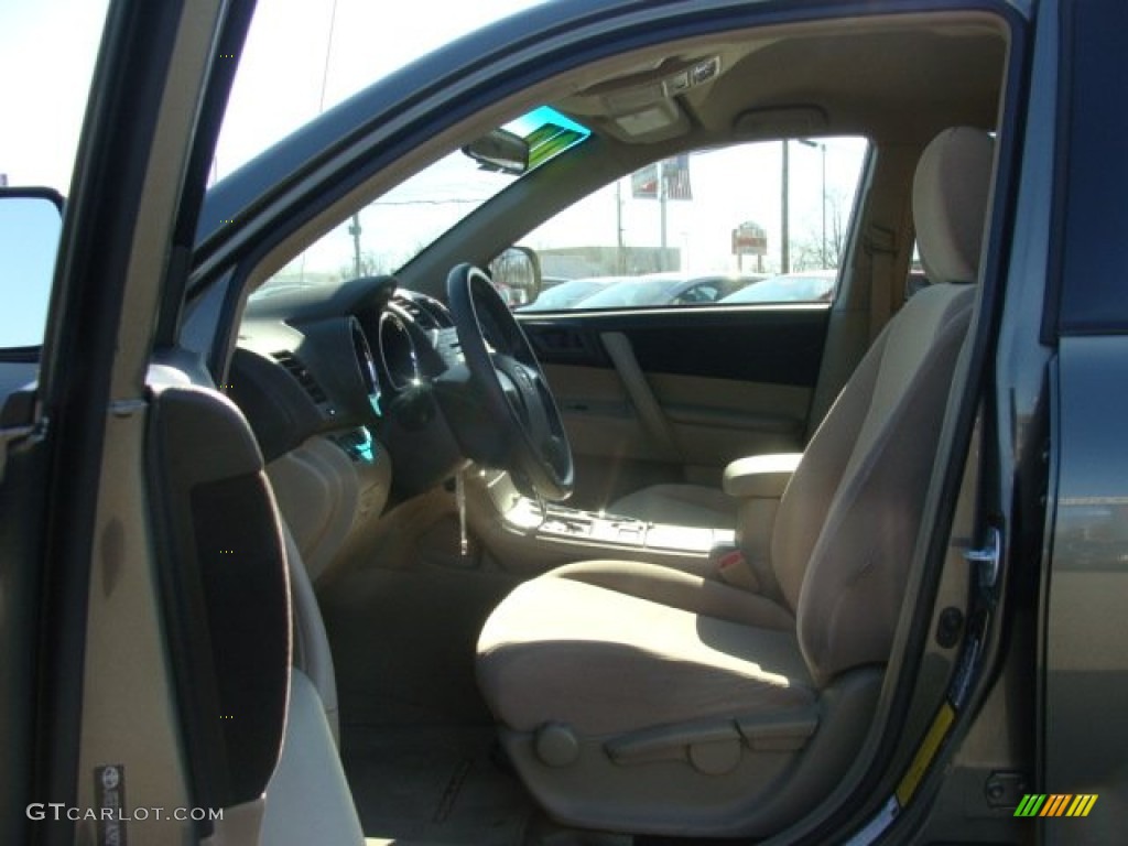 2009 Highlander V6 4WD - Cypress Green Pearl / Sand Beige photo #7