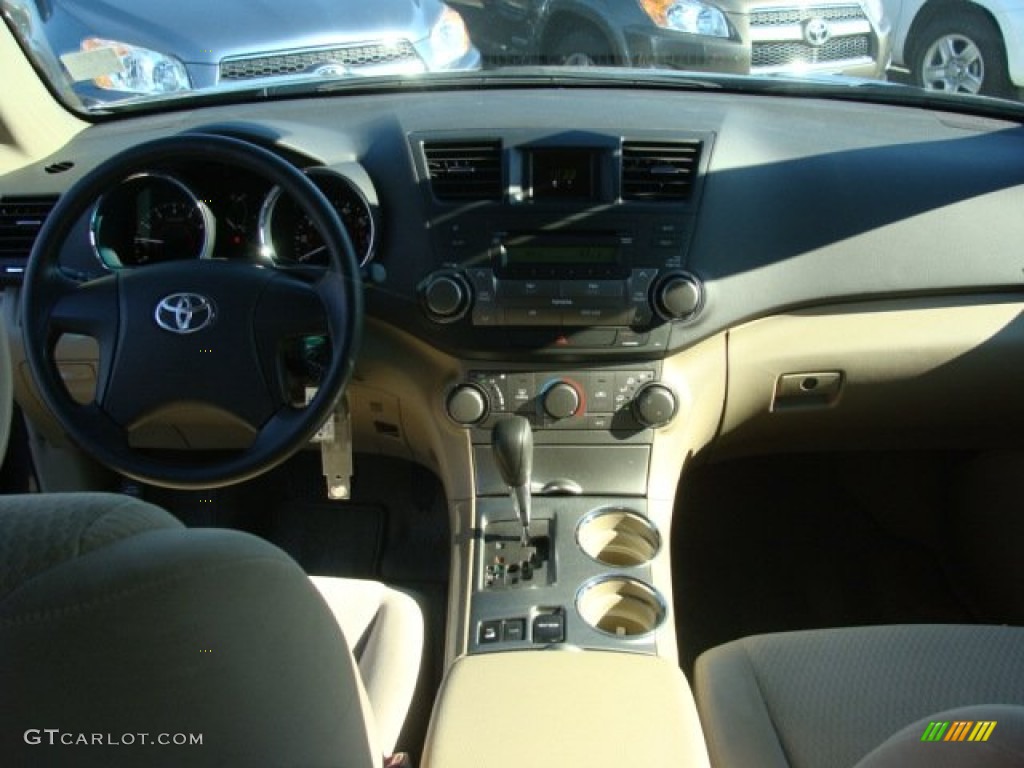 2009 Highlander V6 4WD - Cypress Green Pearl / Sand Beige photo #9