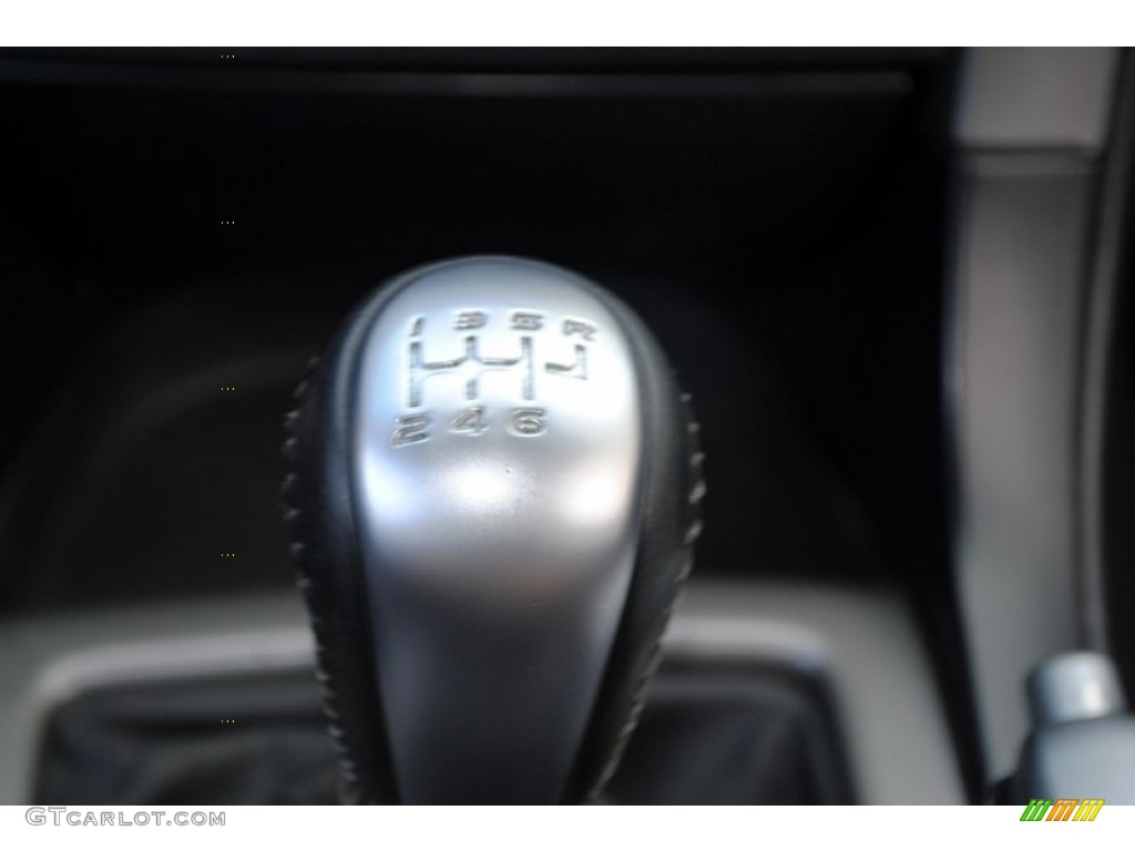 2004 Pontiac GTO Coupe 6 Speed Manual Transmission Photo #60623786