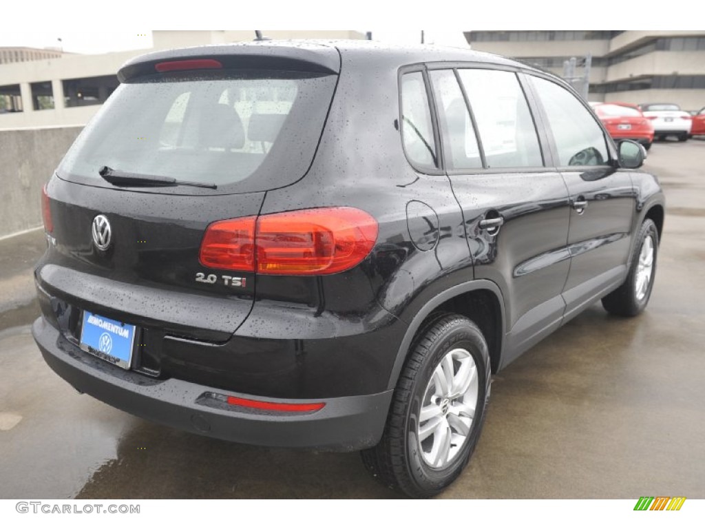2012 Tiguan S - Deep Black Metallic / Black photo #6