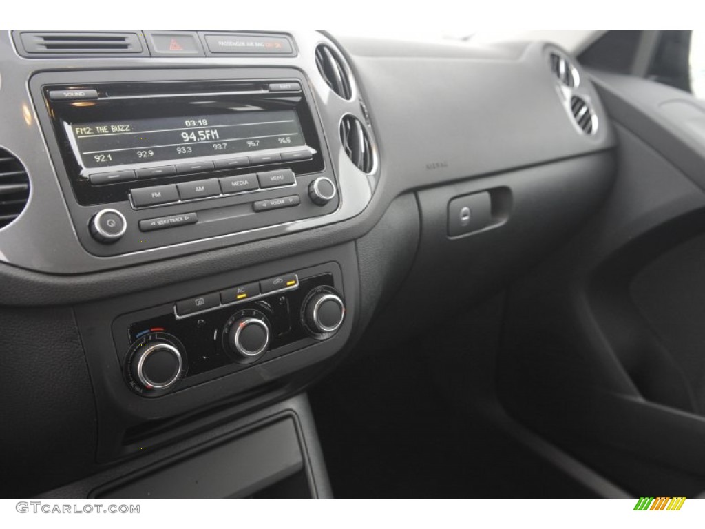 2012 Tiguan S - Deep Black Metallic / Black photo #11