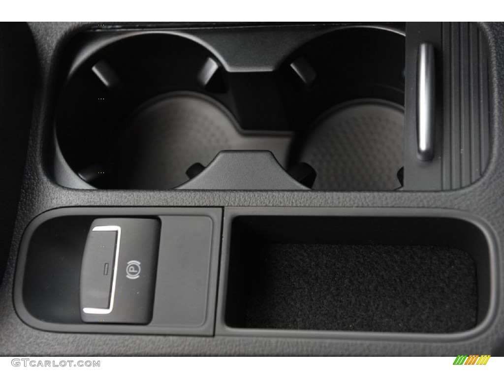 2012 Tiguan S - Deep Black Metallic / Black photo #14