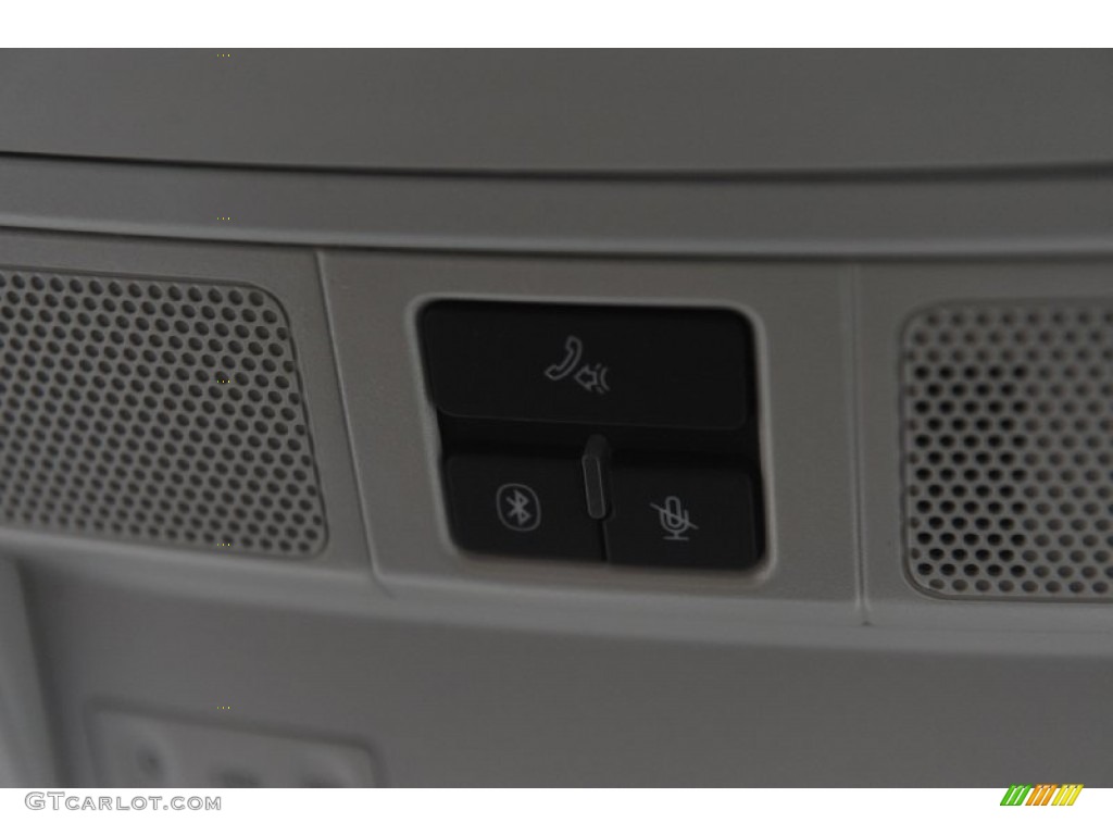 2012 Tiguan S - Deep Black Metallic / Black photo #17