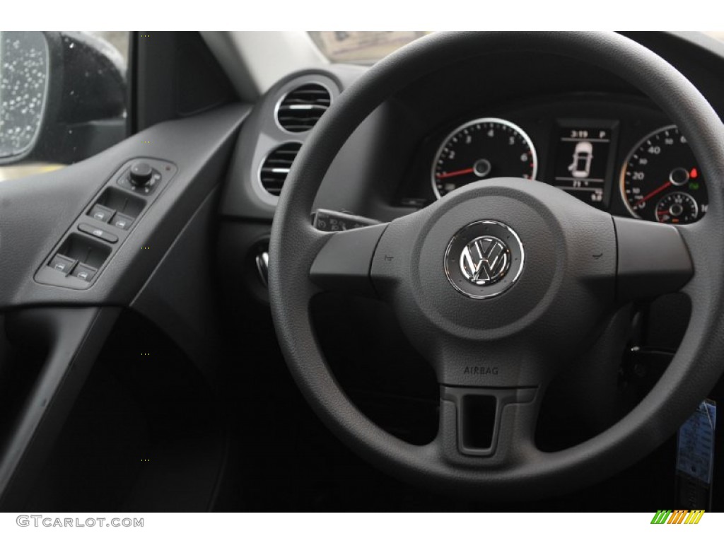 2012 Tiguan S - Deep Black Metallic / Black photo #21