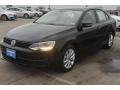 Black - Jetta SE Sedan Photo No. 3