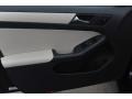 Black - Jetta SE Sedan Photo No. 8