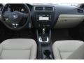 Black - Jetta SE Sedan Photo No. 18