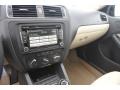 Black - Jetta SE Sedan Photo No. 11