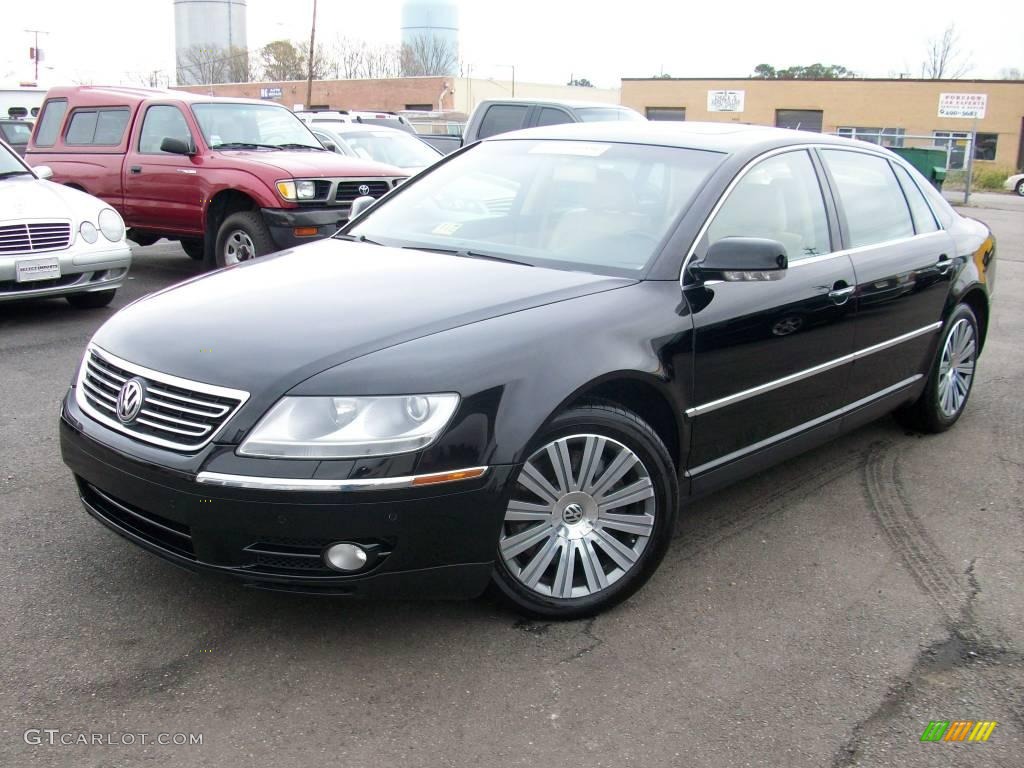 2005 Phaeton V8 4Motion Sedan - Black / Sonnen Beige photo #1