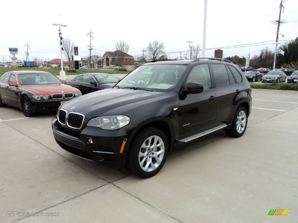 2012 X5 xDrive35i Sport Activity - Black Sapphire Metallic / Sand Beige photo #1