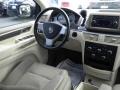 2009 Atlantis Blue Metallic Volkswagen Routan SE  photo #12