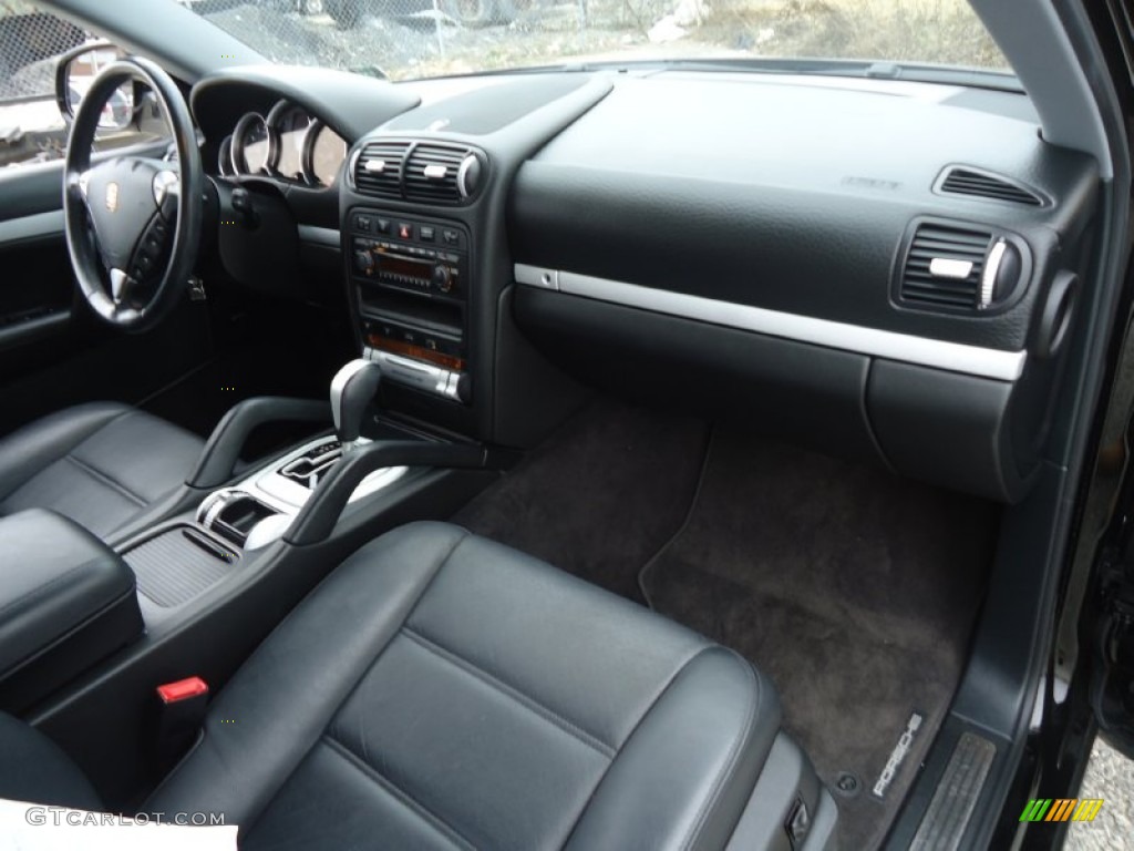 2006 Porsche Cayenne S Black Dashboard Photo #60647518