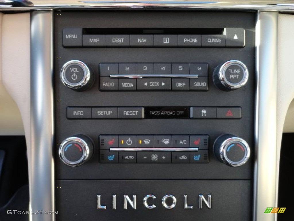 2009 Lincoln MKS AWD Sedan Controls Photo #60647647
