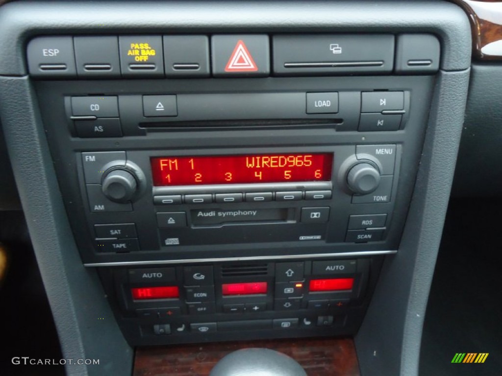 2006 Audi A4 2.0T quattro Sedan Audio System Photo #60649850