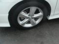 Super White - Camry SE Photo No. 4