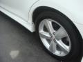 Super White - Camry SE Photo No. 8