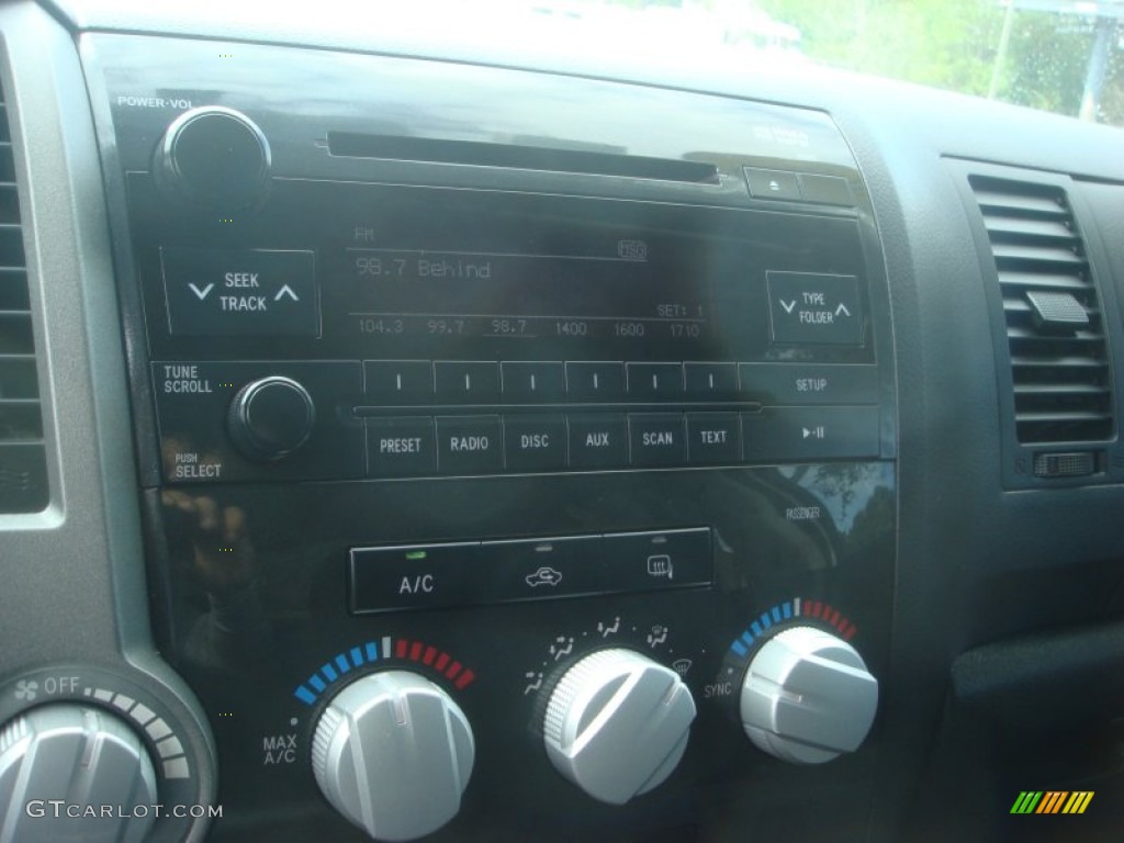 2010 Tundra SR5 Double Cab - Super White / Black photo #16