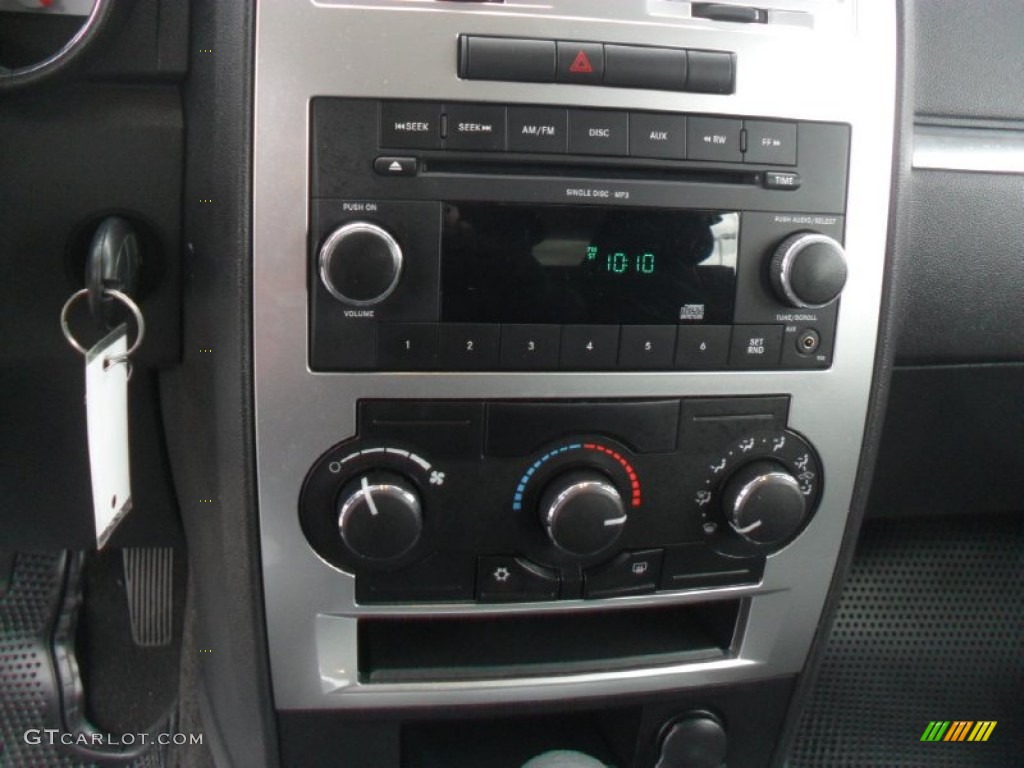 2009 Dodge Charger SE Controls Photo #60657794