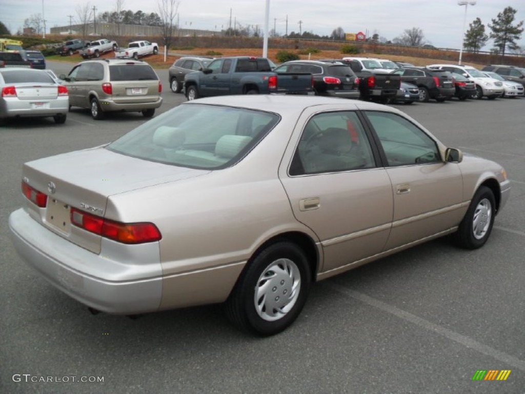 1999 Camry LE - Cashmere Beige Metallic / Gray photo #4