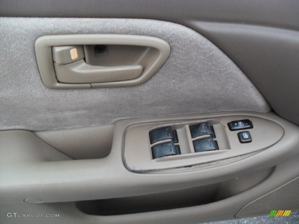 1999 Camry LE - Cashmere Beige Metallic / Gray photo #14