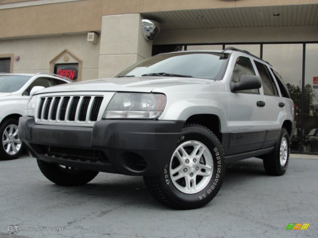 2004 Grand Cherokee Laredo - Bright Silver Metallic / Taupe photo #1