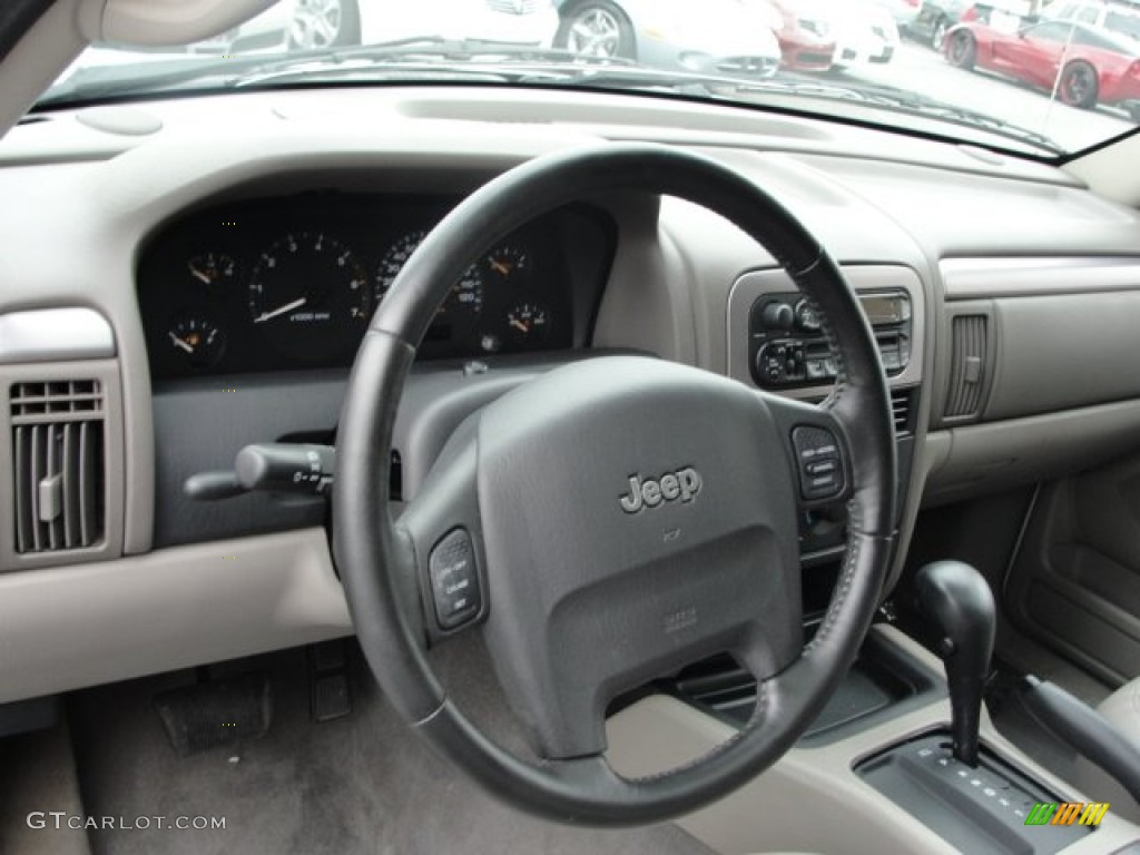 2004 Grand Cherokee Laredo - Bright Silver Metallic / Taupe photo #14