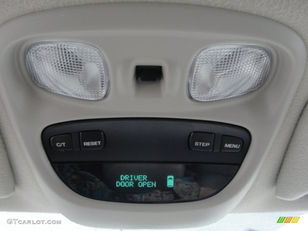 2004 Grand Cherokee Laredo - Bright Silver Metallic / Taupe photo #21