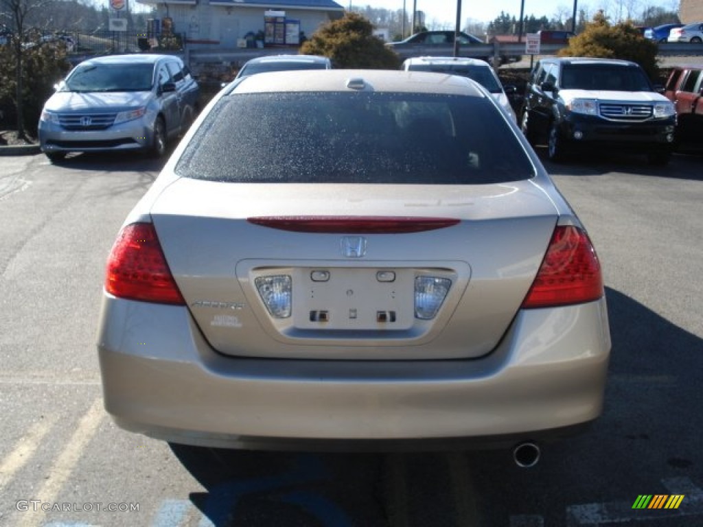 2006 Accord EX-L Sedan - Desert Mist Metallic / Ivory photo #6