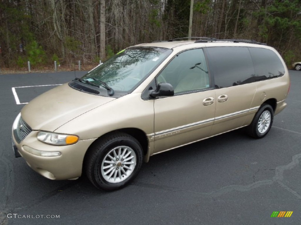 Champagne Pearl Chrysler Town & Country