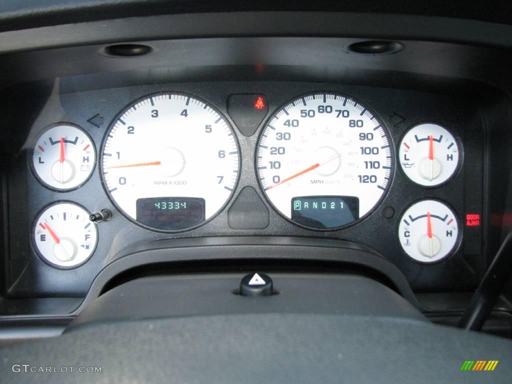2005 Ram 1500 SLT Daytona Regular Cab - Go ManGo! / Dark Slate Gray photo #21
