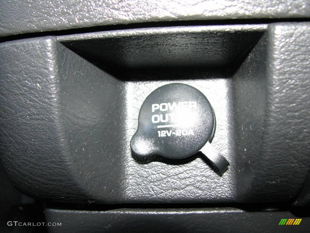 2005 Ram 1500 SLT Daytona Regular Cab - Go ManGo! / Dark Slate Gray photo #28