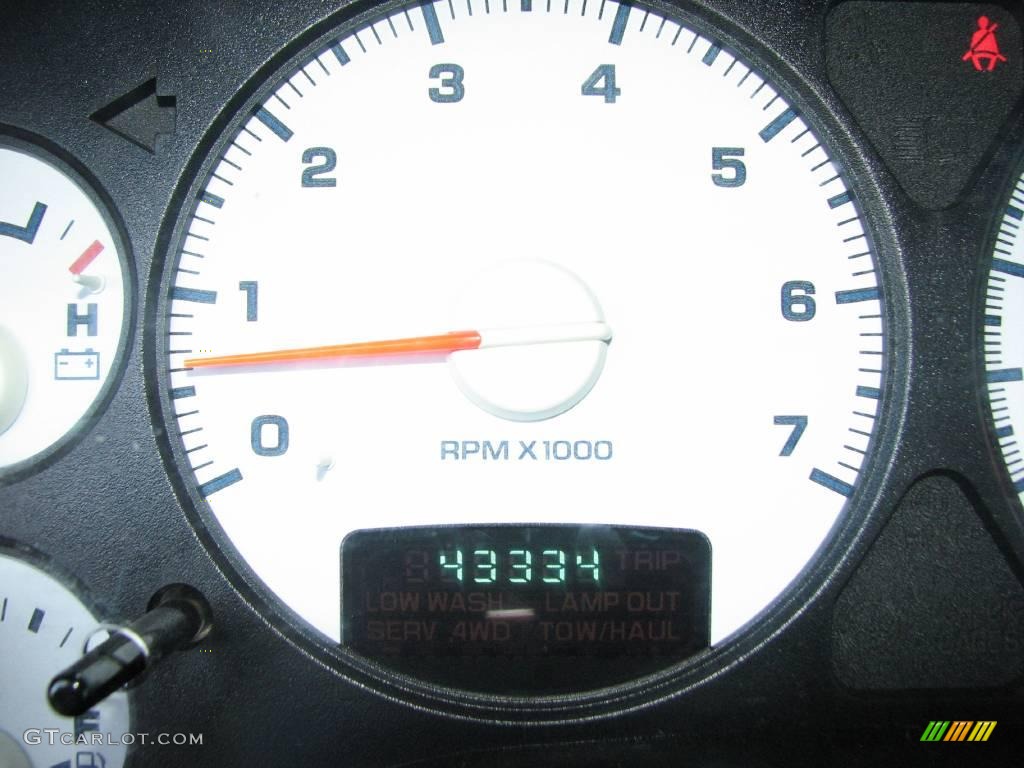 2005 Ram 1500 SLT Daytona Regular Cab - Go ManGo! / Dark Slate Gray photo #36
