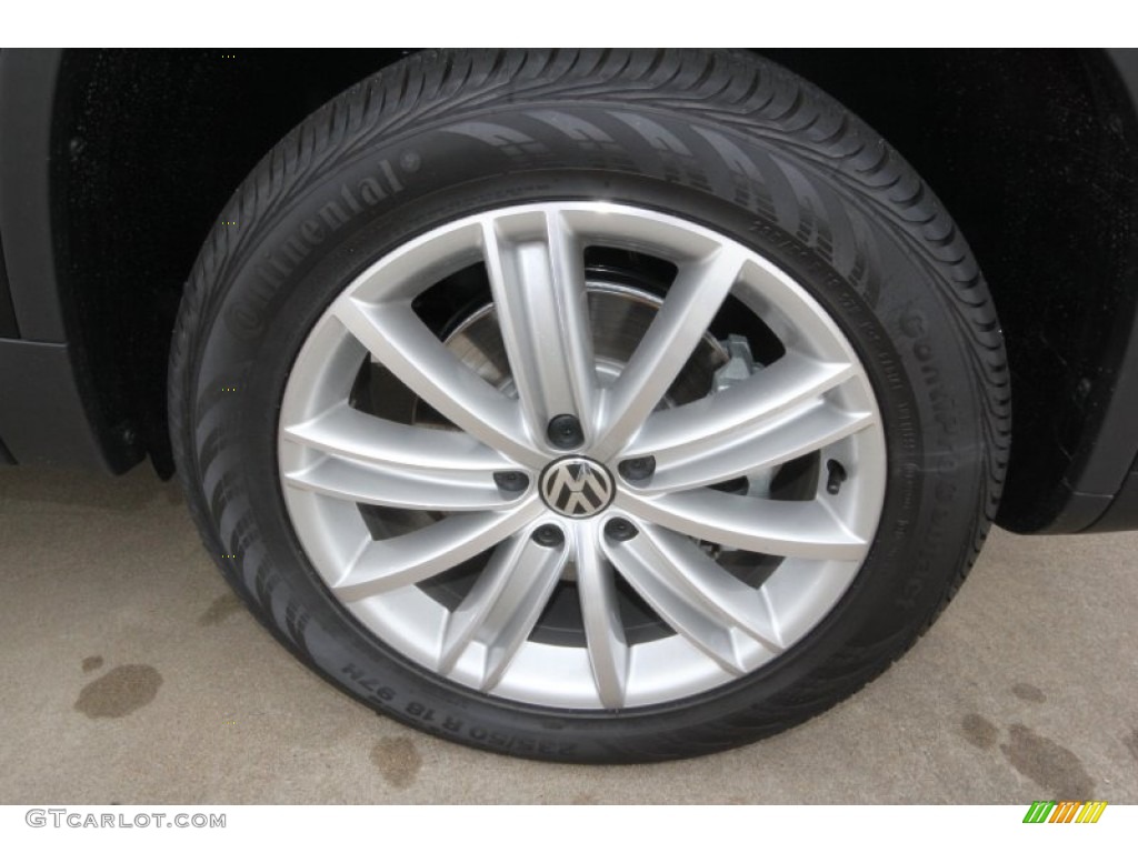 2012 Tiguan SE - Deep Black Metallic / Beige photo #3