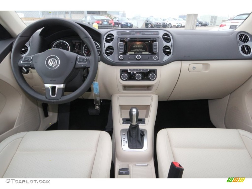 2012 Tiguan SE - Deep Black Metallic / Beige photo #7