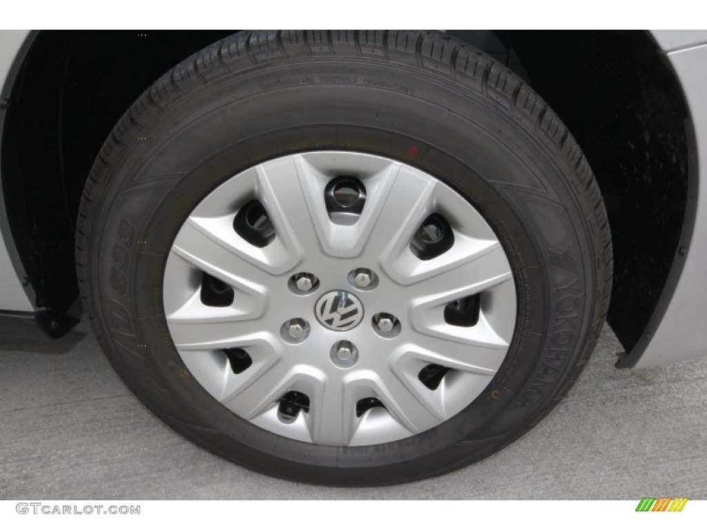 2012 Volkswagen Routan S Wheel Photo #60664168