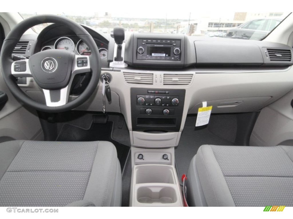 2012 Volkswagen Routan S Aero Gray Dashboard Photo #60664219