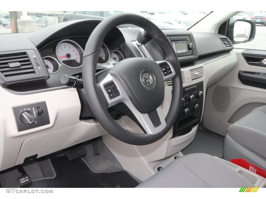 2012 Volkswagen Routan S Aero Gray Dashboard Photo #60664236