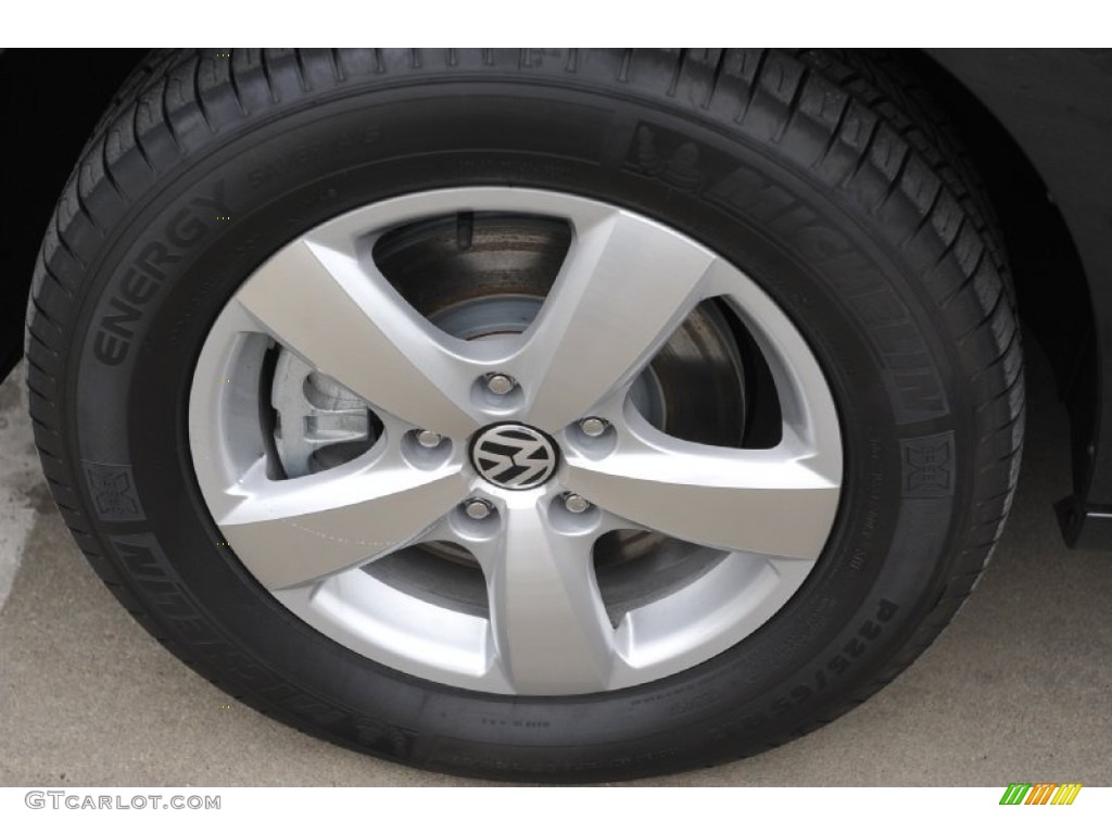 2012 Volkswagen Routan SEL Premium Wheel Photo #60664380