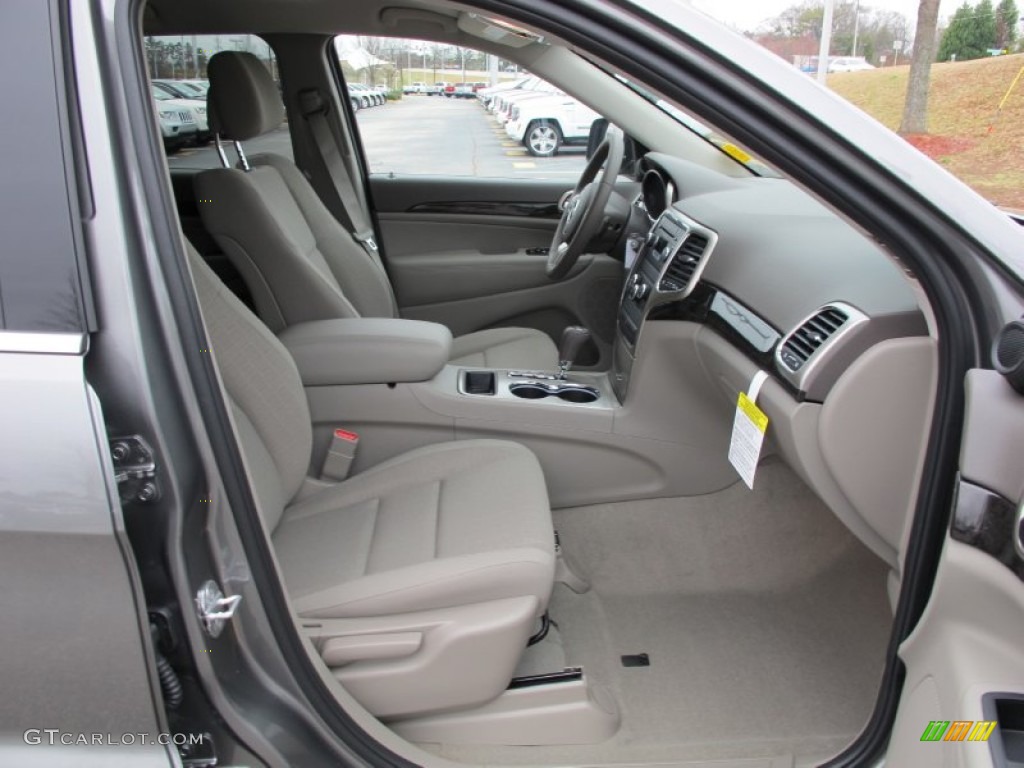 Dark Graystone/Medium Graystone Interior 2012 Jeep Grand Cherokee Laredo Photo #60667475