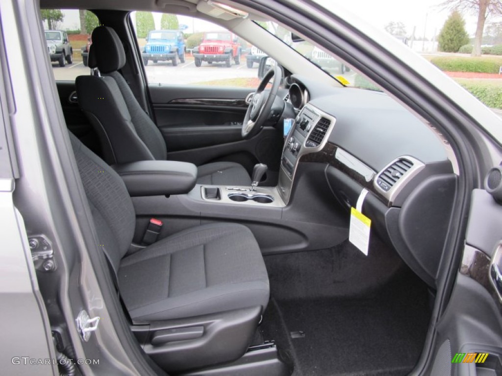 Black Interior 2012 Jeep Grand Cherokee Laredo Photo #60667595