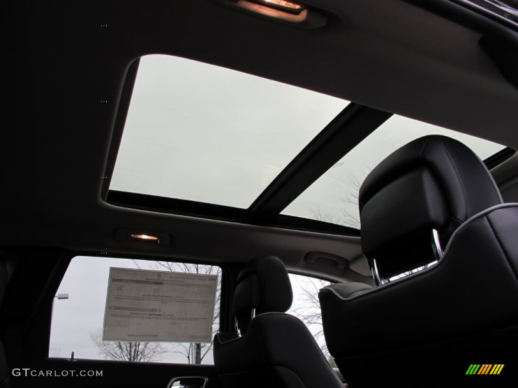 2012 Jeep Grand Cherokee Overland 4x4 Sunroof Photos